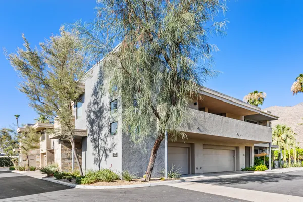 $2,950 | 780 East Palm Canyon Drive, Unit 202, Palm Springs, CA 92264