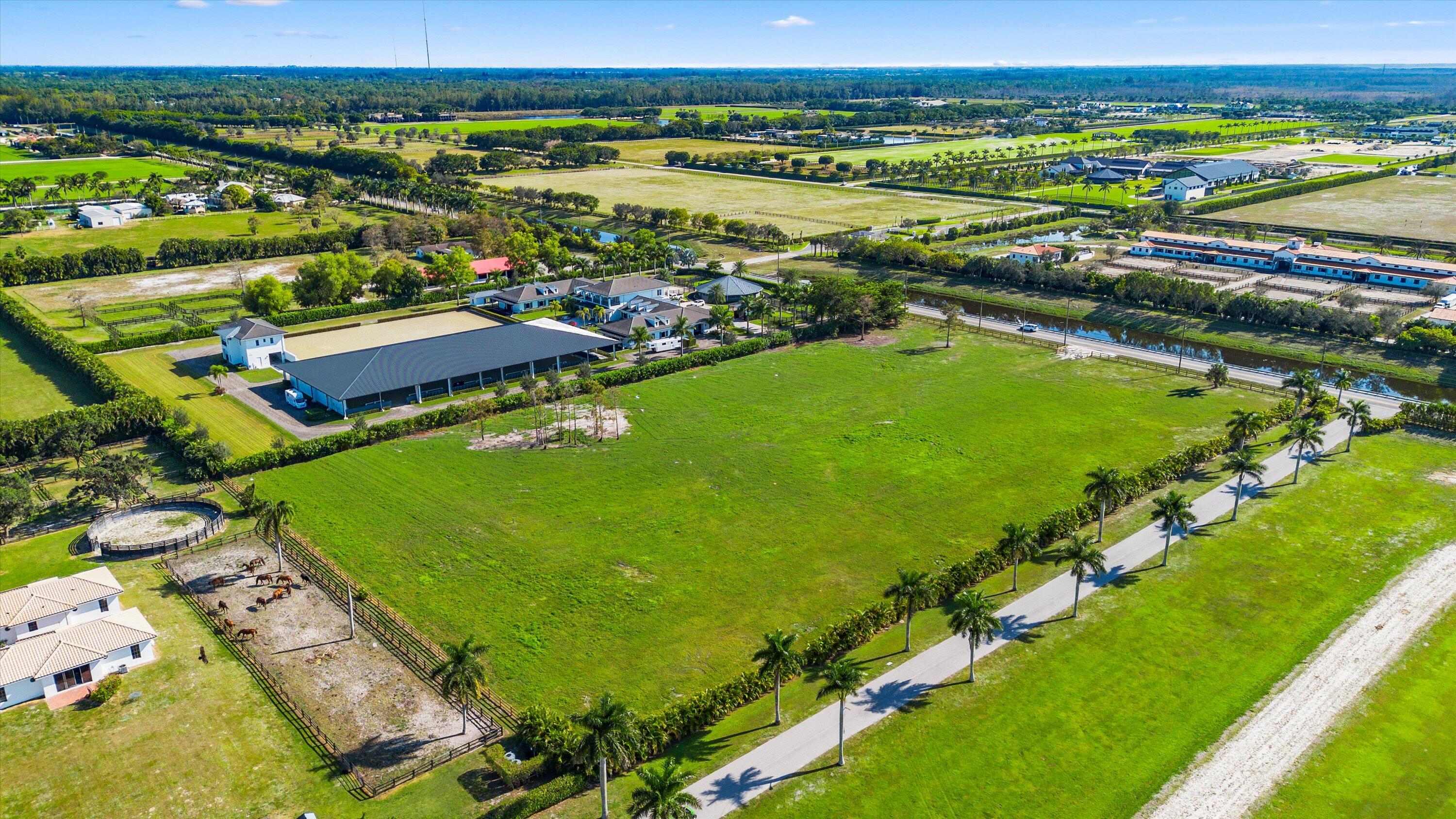 12875 50th Street South Wellington, FL 33449 - Photo 6 of 7 a view of a city