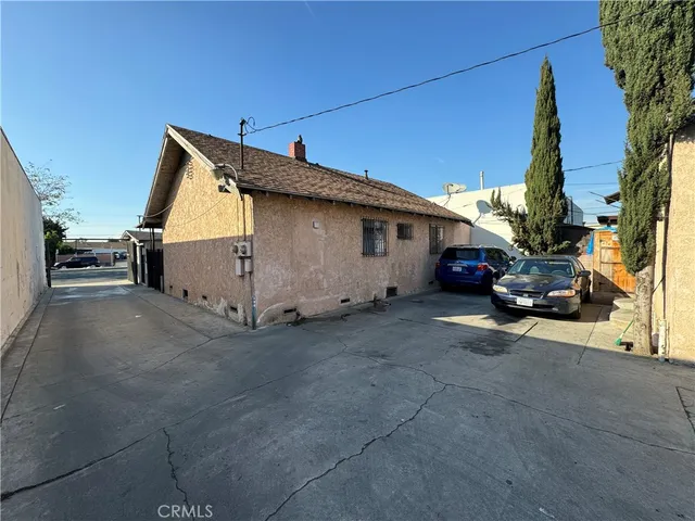 a view of a car garage