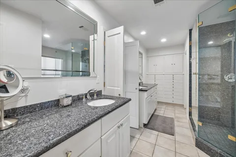 $2,900,000 | 10926 Wickwild, Hunters Creek Village, TX 77024