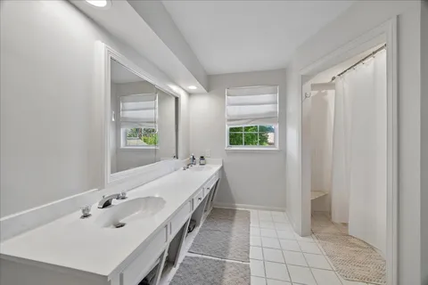 $2,900,000 | 10926 Wickwild, Hunters Creek Village, TX 77024