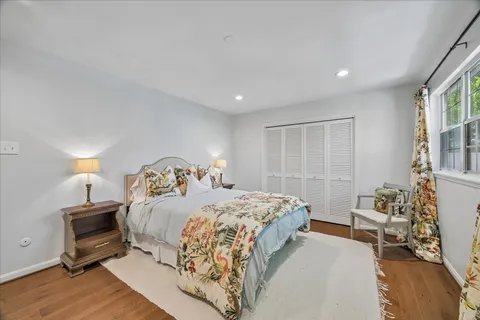 $2,900,000 | 10926 Wickwild, Hunters Creek Village, TX 77024