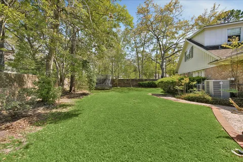 $2,900,000 | 10926 Wickwild, Hunters Creek Village, TX 77024