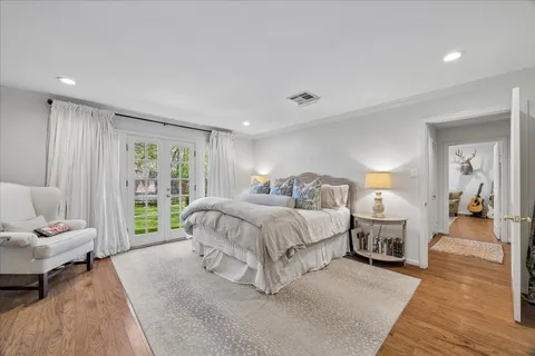 $2,900,000 | 10926 Wickwild, Hunters Creek Village, TX 77024