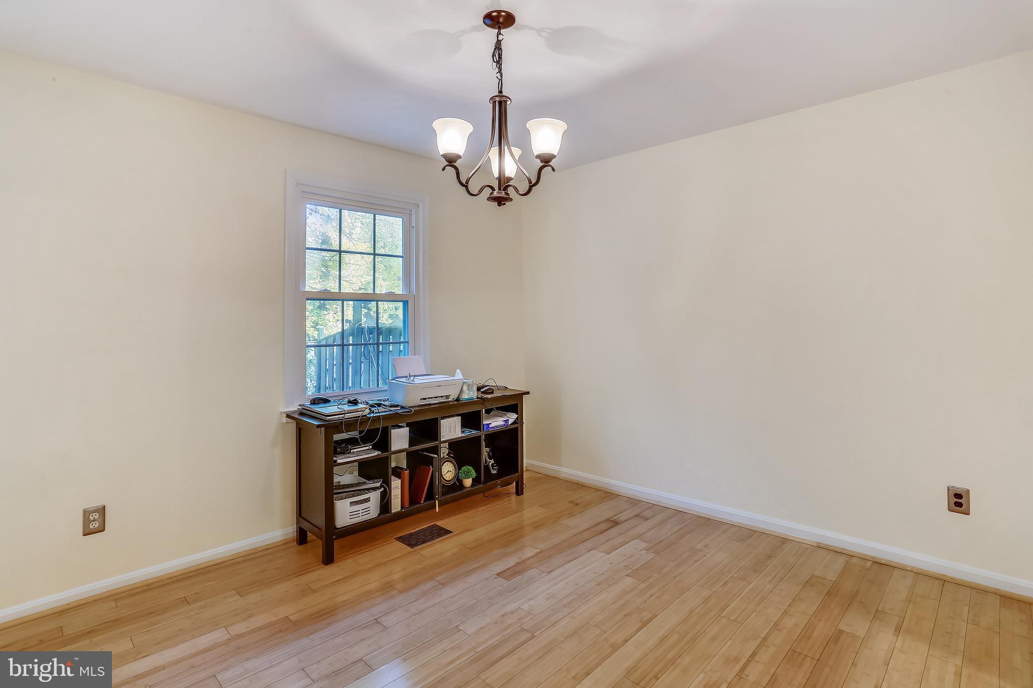 44 Oak Shade Road Gaithersburg, MD 20878 - Photo 16 of 41 Generous dining room w/hardwood floor