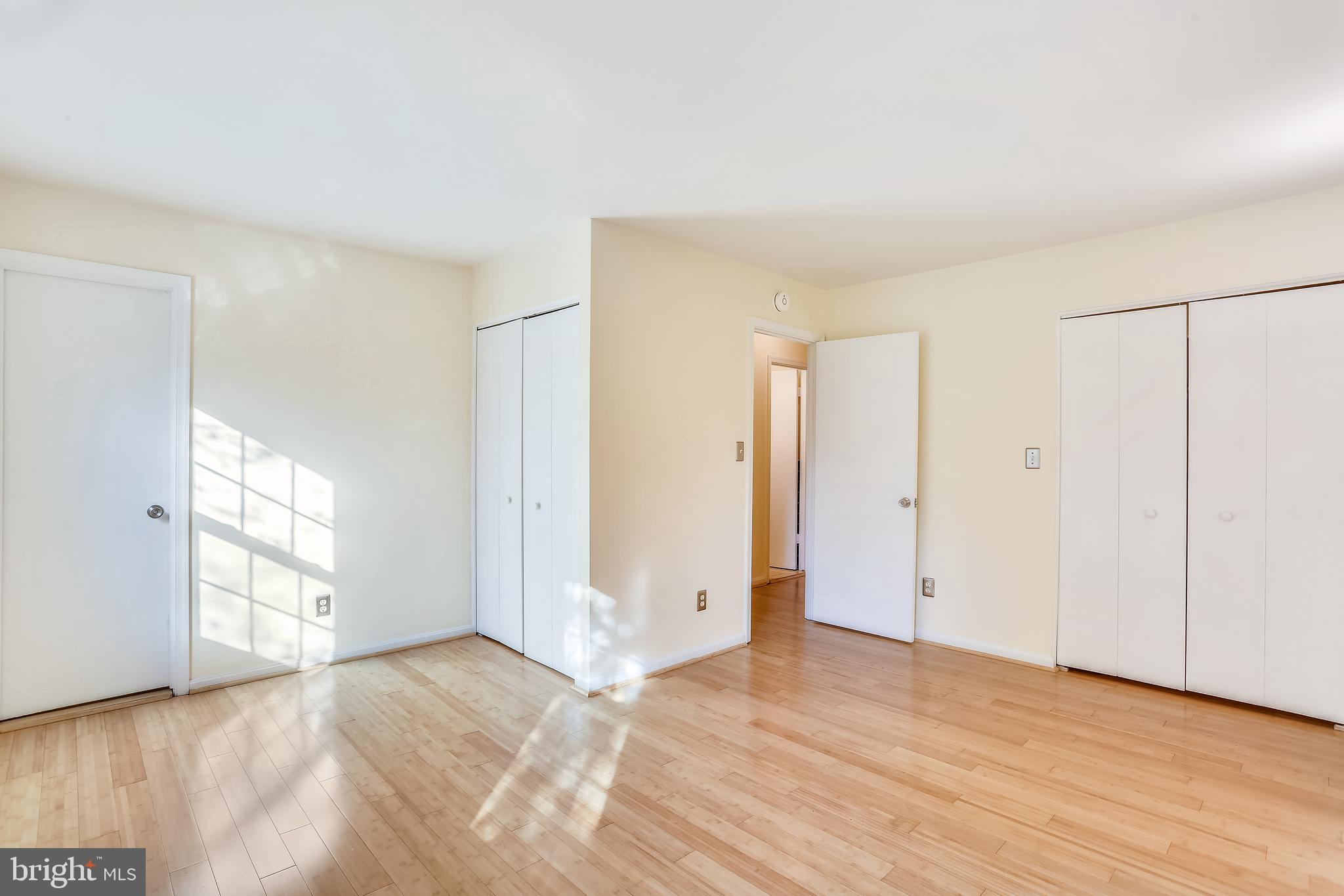 44 Oak Shade Road Gaithersburg, MD 20878 - Photo 20 of 41 Spacious luxury primary suite