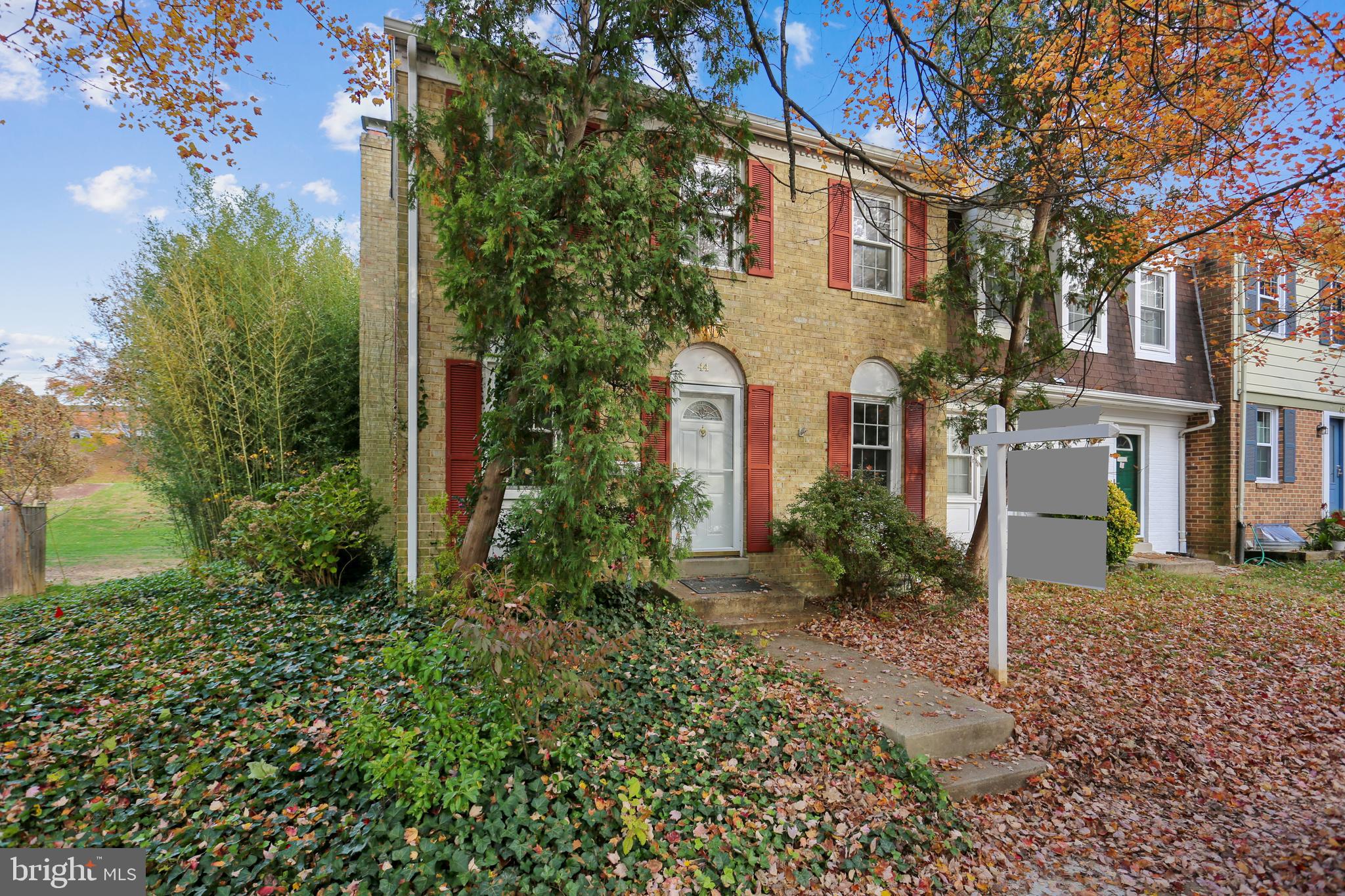 44 Oak Shade Road Gaithersburg, MD 20878 - Photo 37 of 41 End unit with lot of natural light