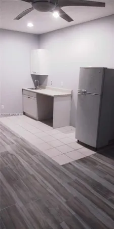 $1,300 | 220 Southwest 16th Street, Unit BACK, Dania Beach, FL 33004