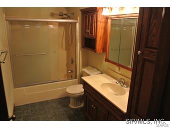 1218 Mule Road Columbia, IL 62236 - Photo 17 of 24 Gallery Image 17