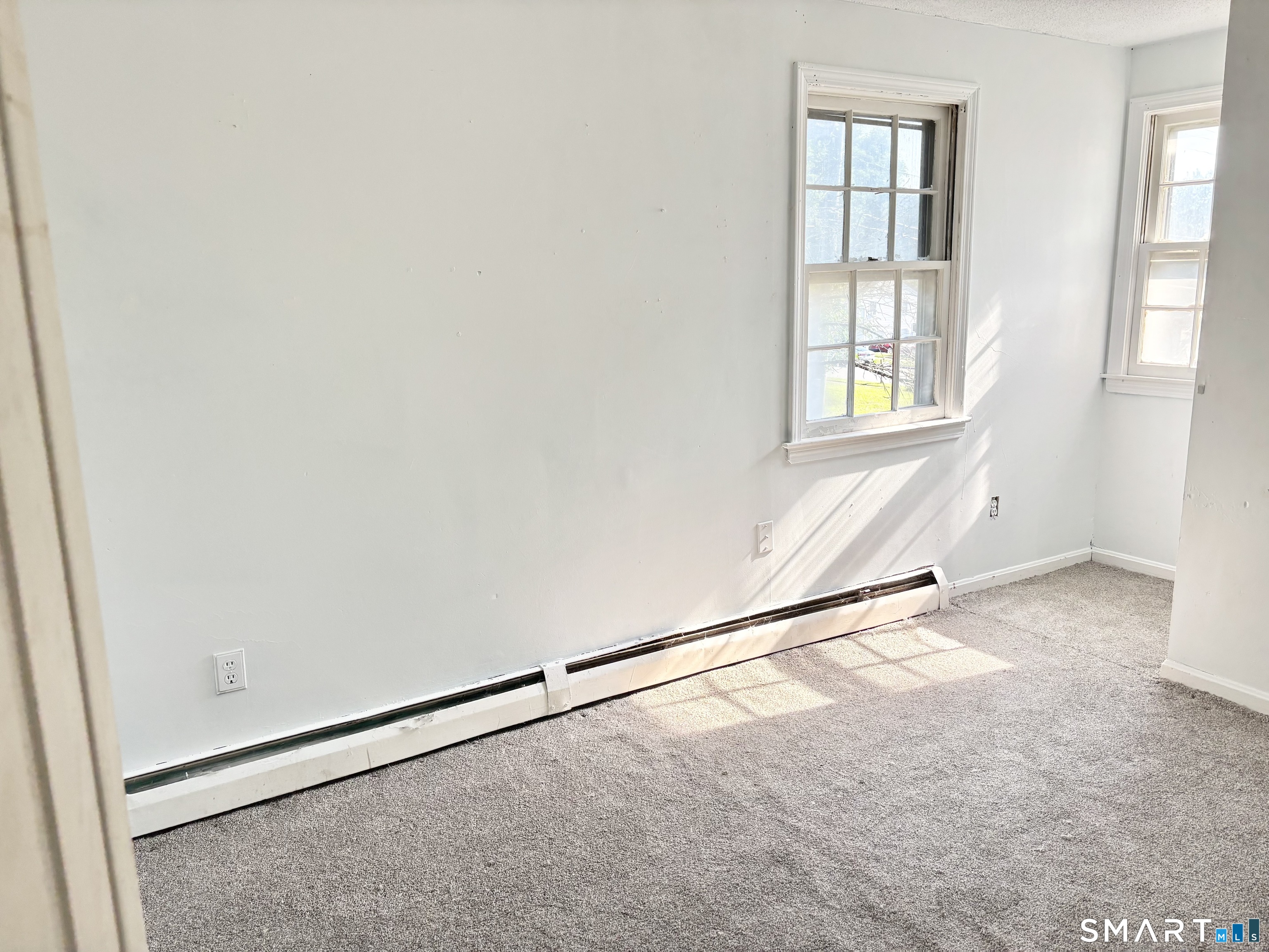 369 Bidwell Street Manchester, CT 06040 - Photo 7 of 13