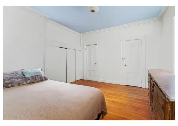 $1,050,000 | 354 East 193rd Street | Fordham