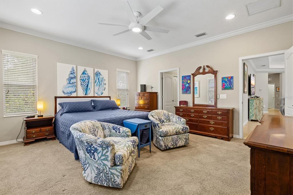 11610 Marathon Circle Venice, FL 34293 - Photo 20 of 84 a living room with furniture