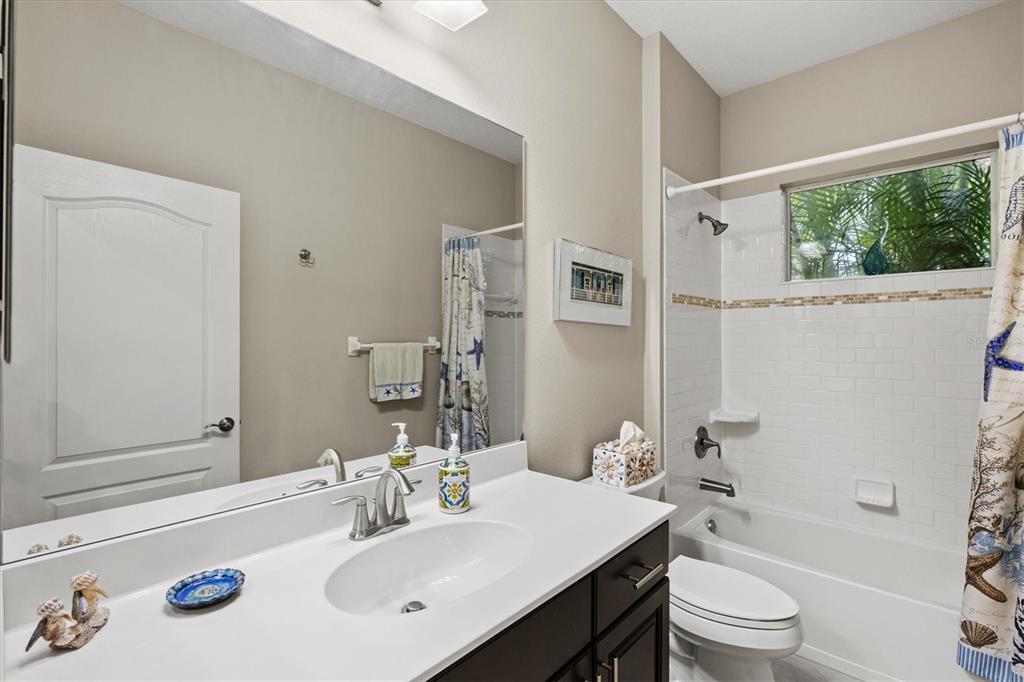 11610 Marathon Circle Venice, FL 34293 - Photo 33 of 84