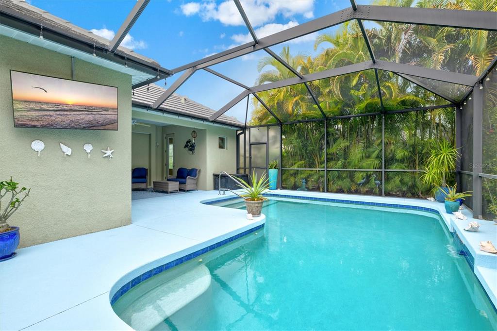 11610 Marathon Circle Venice, FL 34293 - Photo 39 of 84 a view of a indoor swimming pool