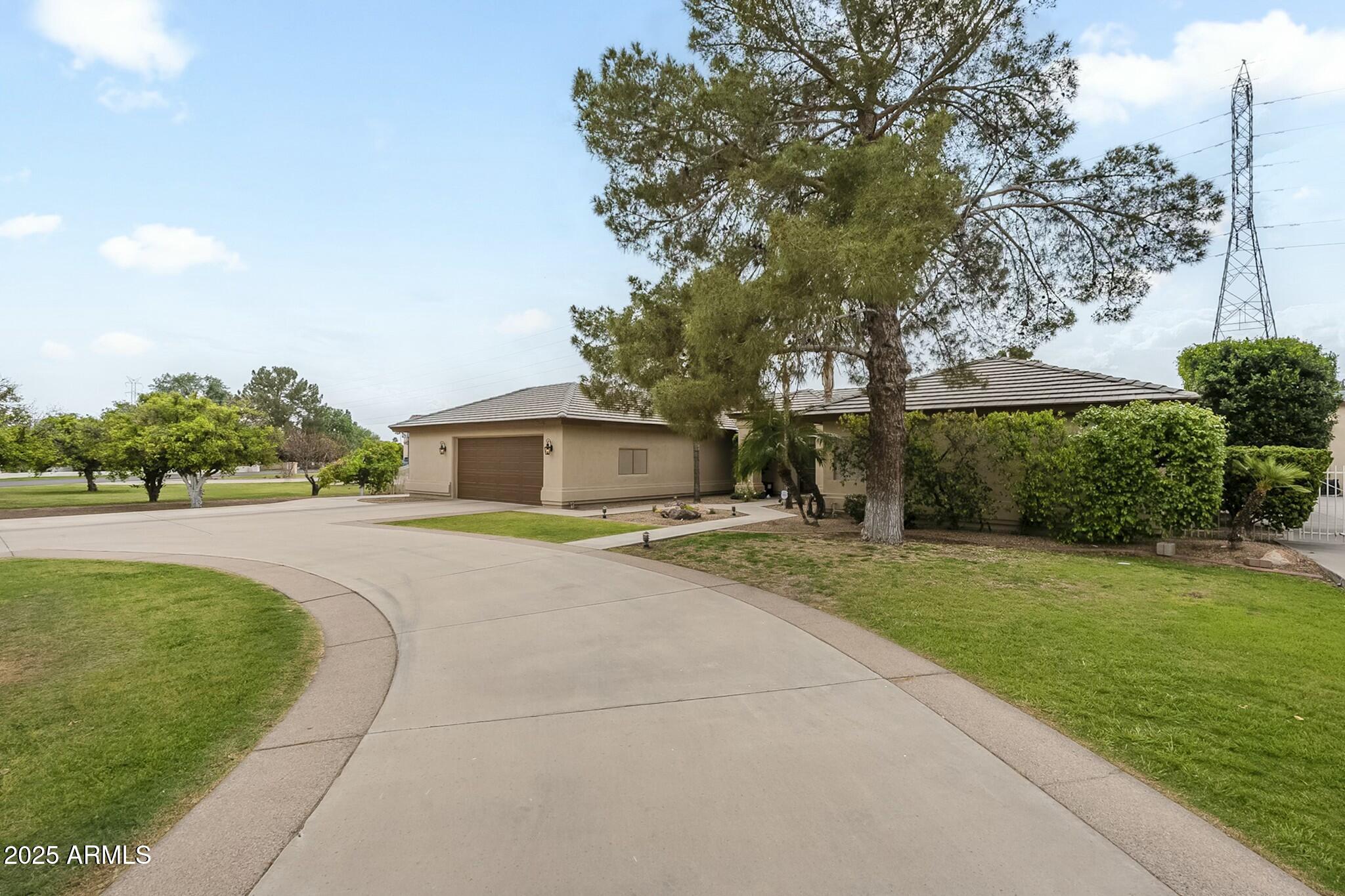2620 North Barkley Mesa, AZ 85203 - Photo 3 of 39 Barkley-3