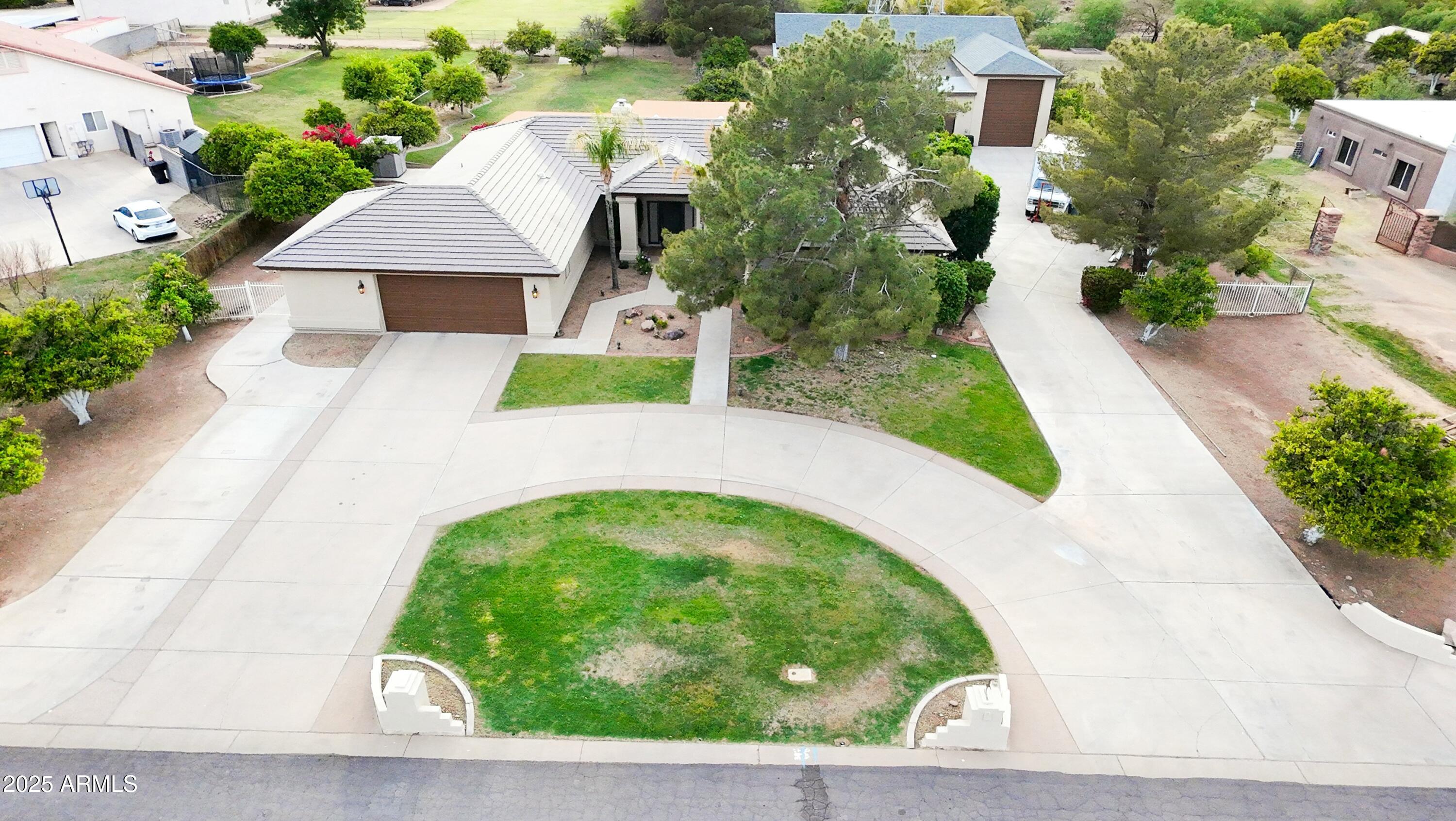 2620 North Barkley Mesa, AZ 85203 - Photo 6 of 39 2