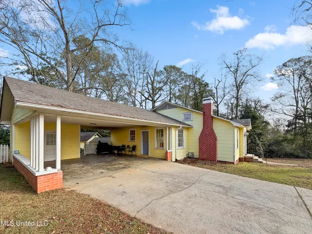 $150,000 | 406 Aston Avenue, McComb, MS 39648