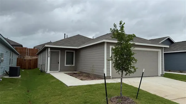 $1,750 | 2908 Hearts Trail, Crandall, TX 75114