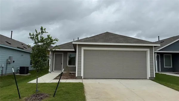 $1,750 | 2908 Hearts Trail, Crandall, TX 75114
