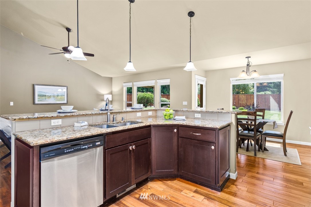 8629 Fox Ridge Lane Southeast Olympia, WA 98513 - Photo 9 of 25 Gallery Image 9