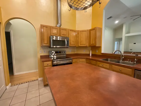 $2,150 | 10275 Gregory Avenue, Hastings, FL 32145