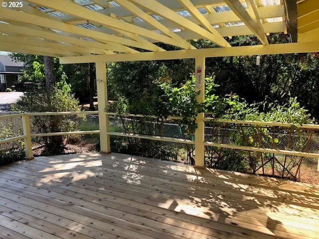 $425,000 | 1649 Northwest Martin Avenue, Roseburg, OR 97471