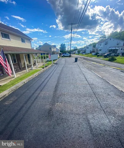 $159,900 | 176 Roosevelt Drive, Mahanoy City, PA 17948