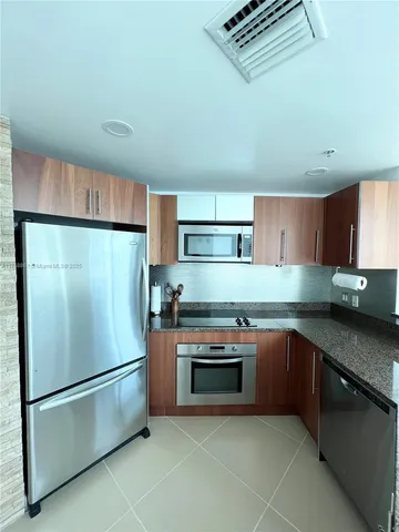 $699,000 | 300 South Biscayne Boulevard, Unit L814, Miami, FL 33131