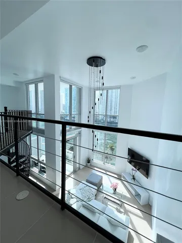 $699,000 | 300 South Biscayne Boulevard, Unit L814, Miami, FL 33131