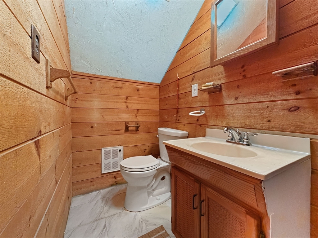 55 Silver Street Randolph, MA 02368 - Photo 12 of 15