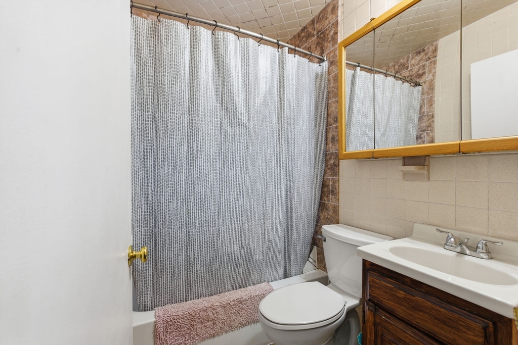 55 Silver Street Randolph, MA 02368 - Photo 5 of 15