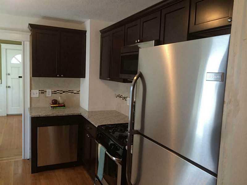 37 Rounds Avenue Providence, RI 02907 - Photo 8 of 23 Kitchen.
