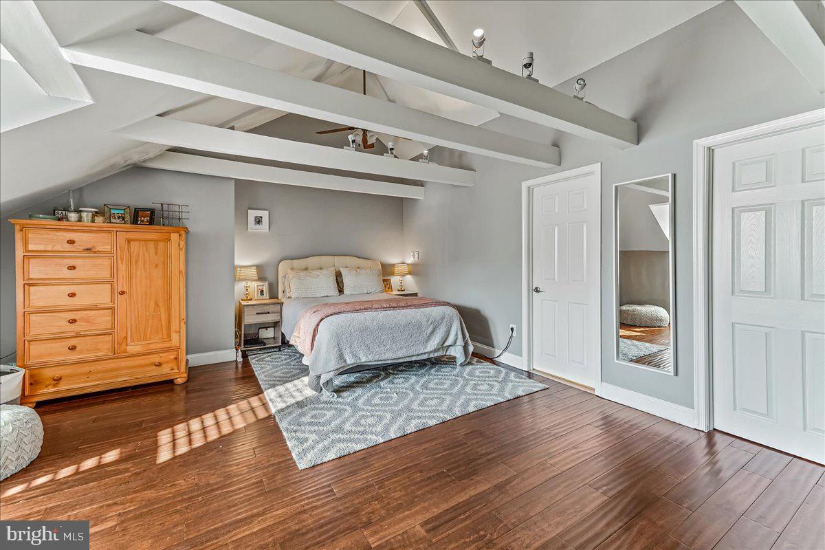 1129 Spruce Street, Unit 3 Philadelphia, PA 19107 - Photo 23 of 31