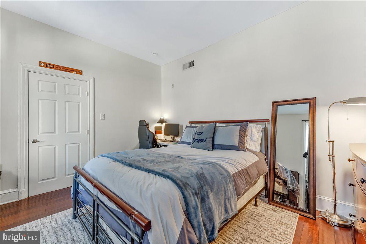 1129 Spruce Street, Unit 3 Philadelphia, PA 19107 - Photo 6 of 31