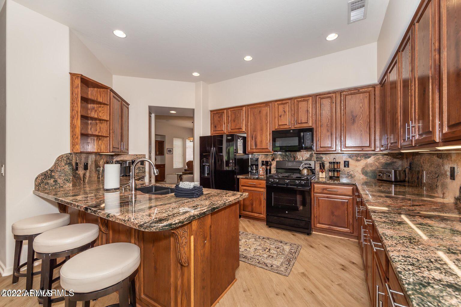 22 Heritage Circle Sedona, AZ 86351 - Photo 10 of 36 Kitchen