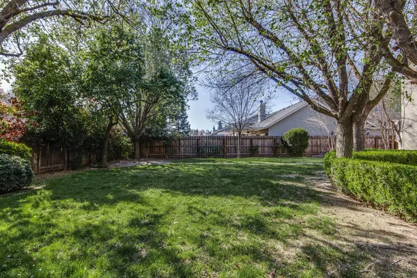 $649,900 | 166 Bedford Avenue, Clovis, CA 93611