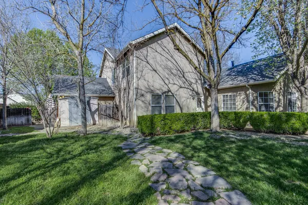 $649,900 | 166 Bedford Avenue, Clovis, CA 93611