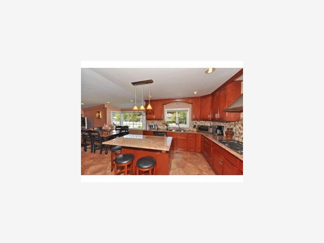 1095 Riverside Drive Los Altos, CA 94024 - Photo 8 of 9 a outdoor space with furniture