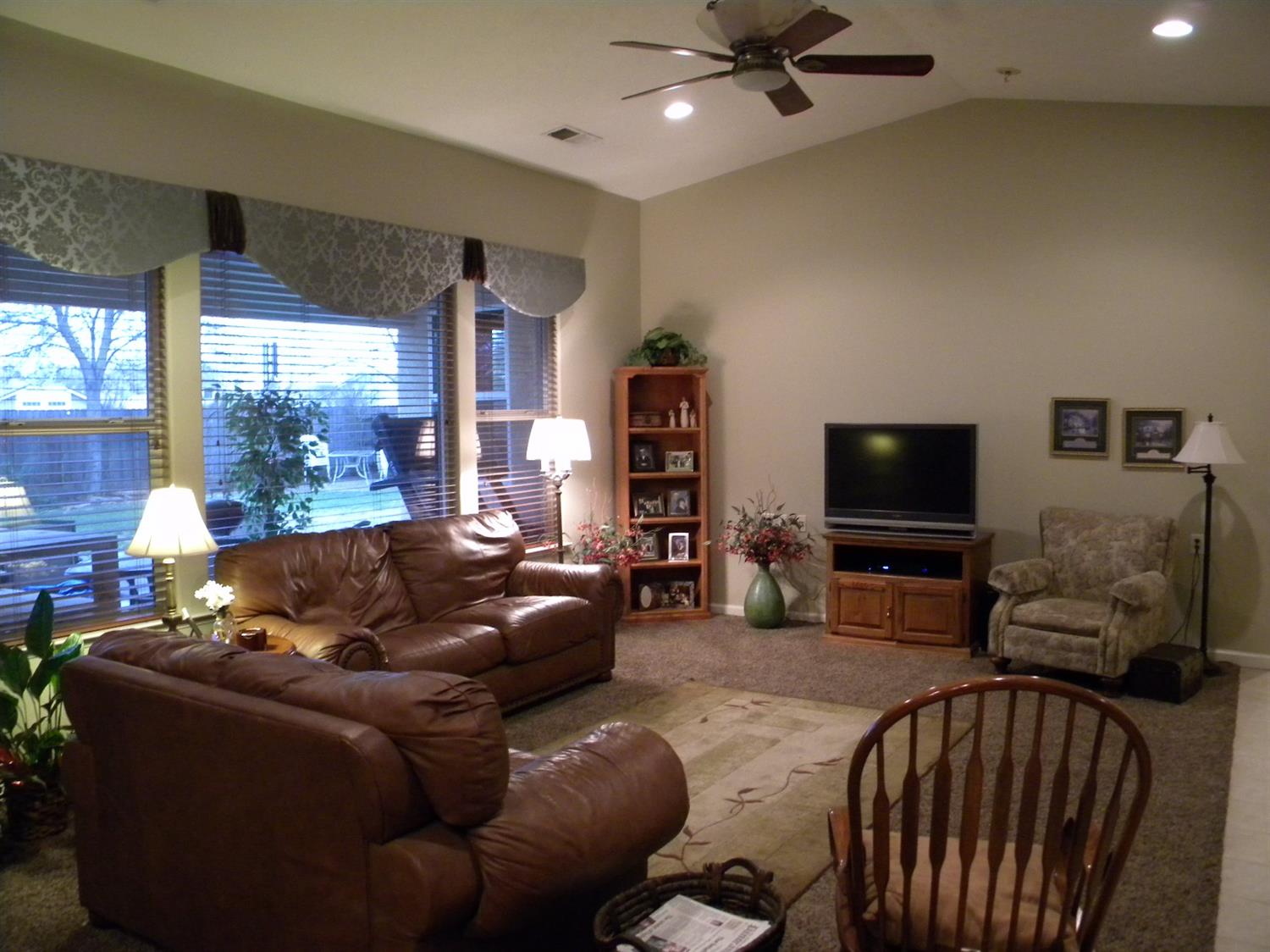 2285 East Duff Avenue Reedley, CA 93654 - Photo 11 of 28 Gallery Image 11