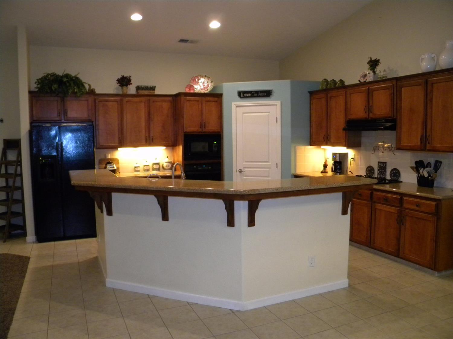 2285 East Duff Avenue Reedley, CA 93654 - Photo 18 of 28 Gallery Image 18