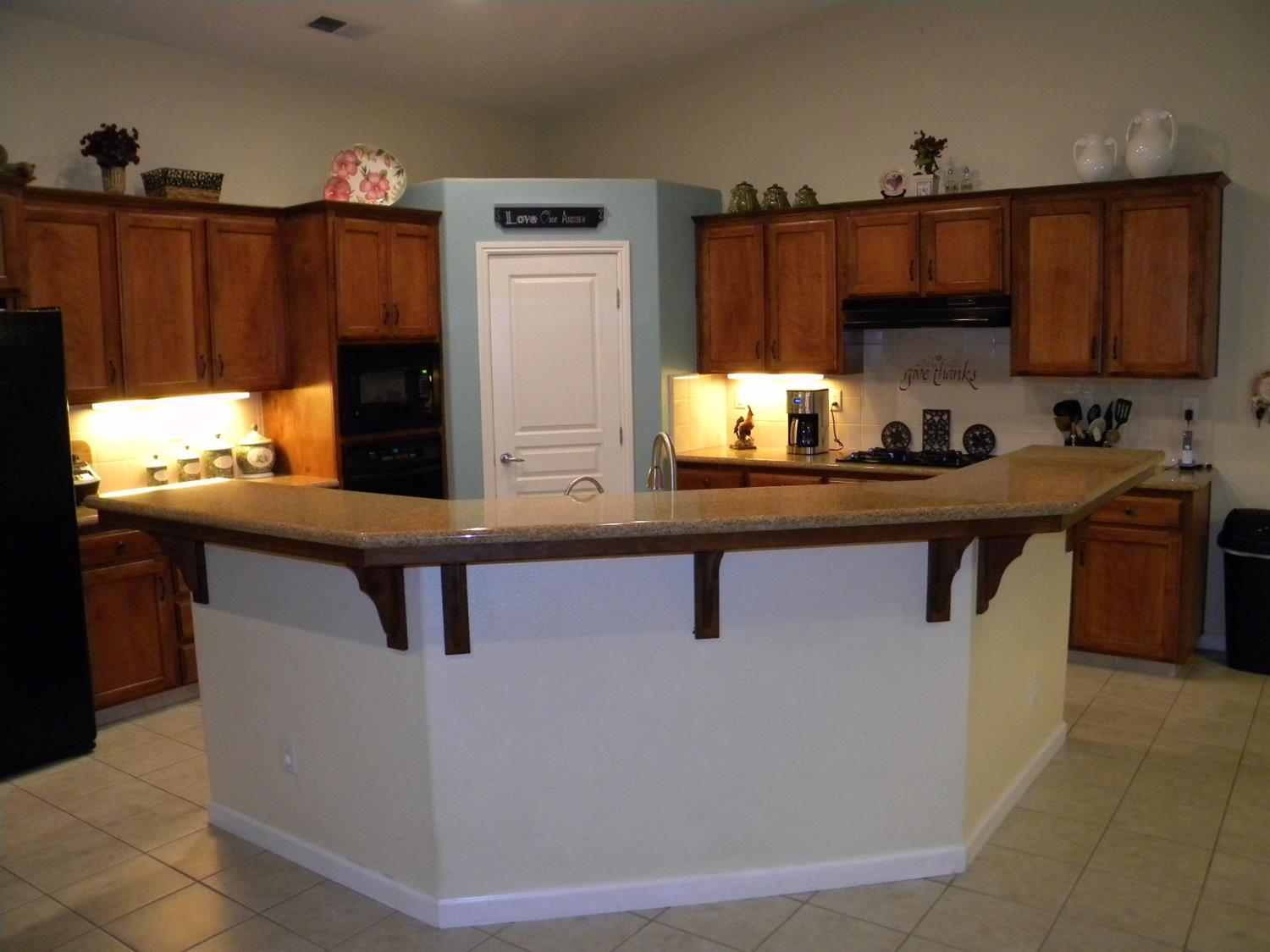 2285 East Duff Avenue Reedley, CA 93654 - Photo 19 of 28 Gallery Image 19