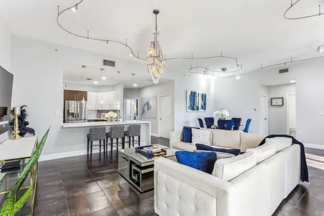 $6,500 | 3960 North Flagler Drive, Unit 402, West Palm Beach, FL 33407