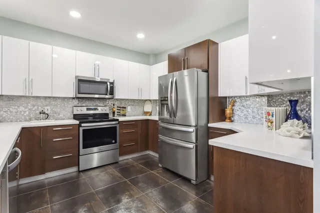 $6,500 | 3960 North Flagler Drive, Unit 402, West Palm Beach, FL 33407