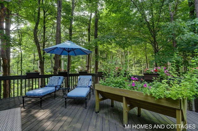 $849,000 | 6393 Hidden Pond Drive, Holland, MI 49423