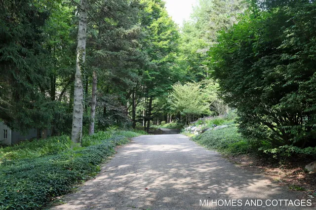 $849,000 | 6393 Hidden Pond Drive, Holland, MI 49423