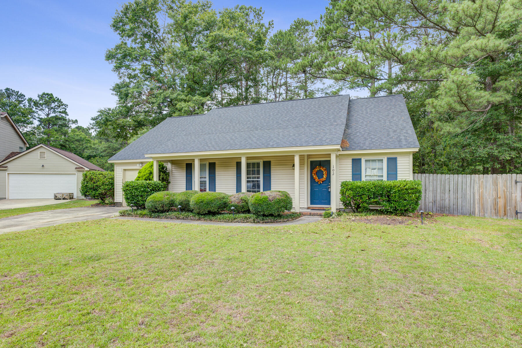 102 Raith Road Summerville, SC 29485 - Photo 1 of 27 102 Raith Rd, Summerville SC (2)