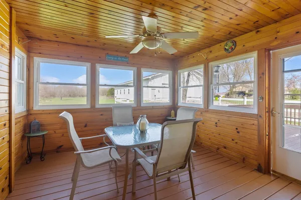 $925,000 | 41604 Hunt Club Road, Wadsworth, IL 60083
