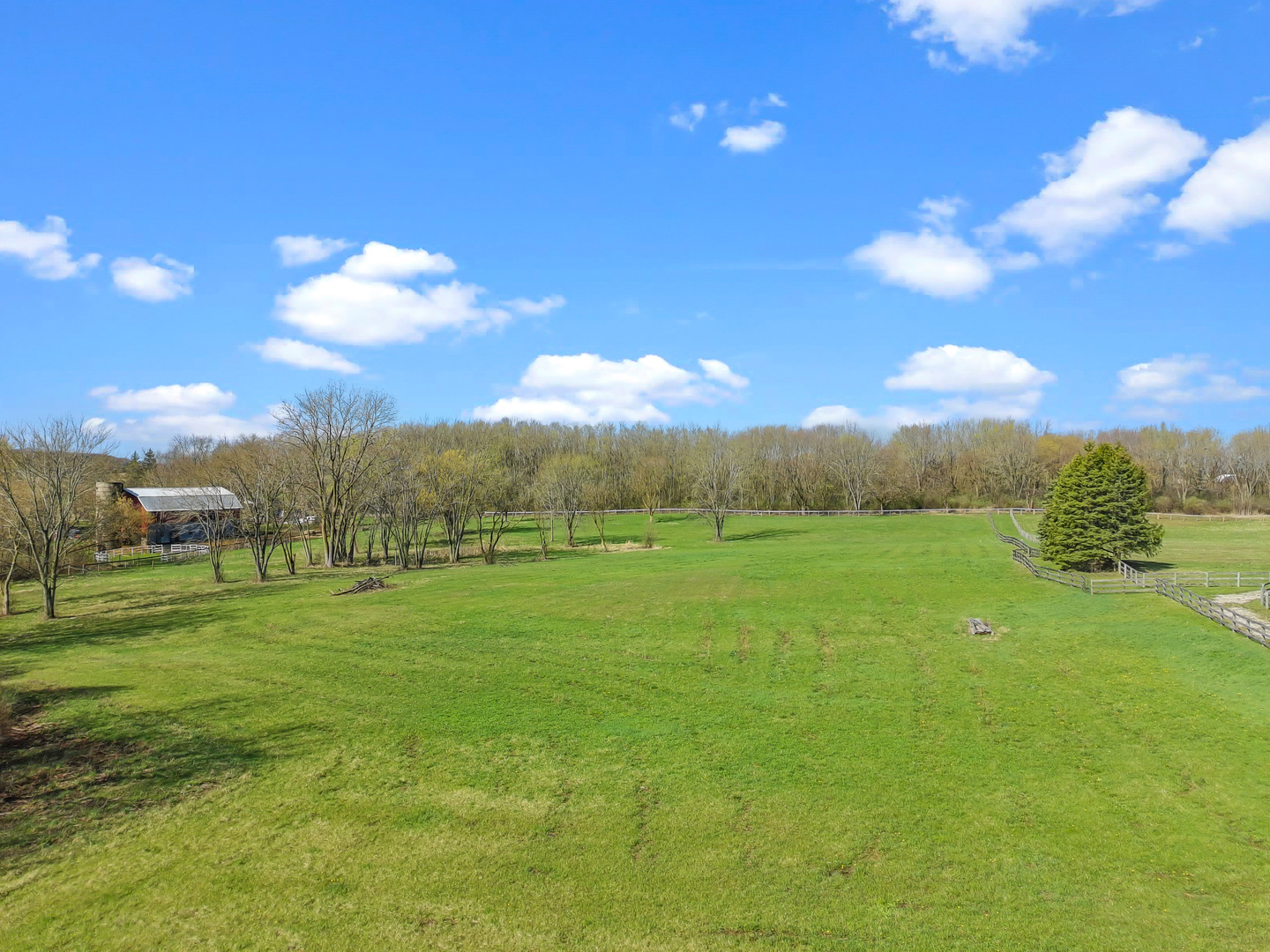 41604 Hunt Club Road Wadsworth, IL 60083 - Photo 4 of 34