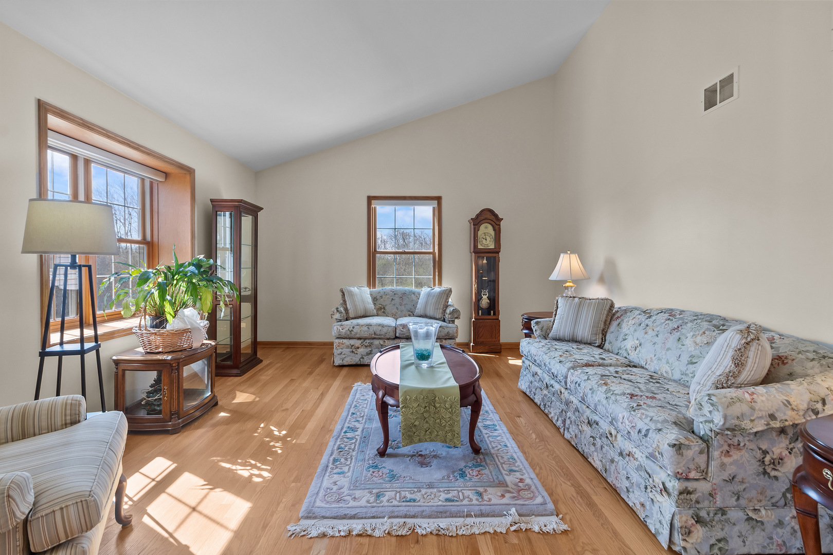 41604 Hunt Club Road Wadsworth, IL 60083 - Photo 9 of 34