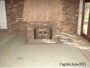 11810-9 9 Mile Road Modesto, IL 62667 - Photo 2 of 9